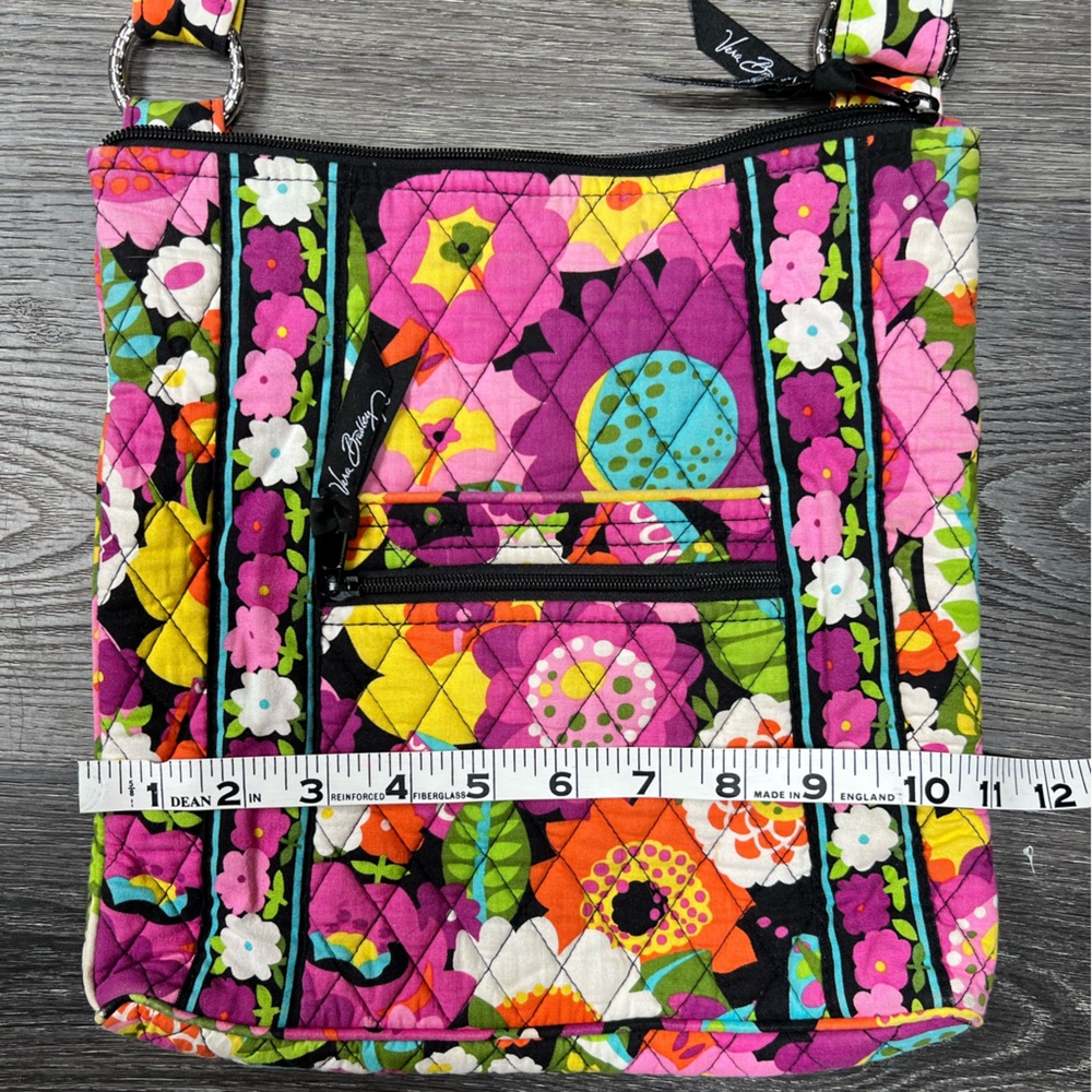 Vera Bradley Crossbody in Va Va Bloom - Picture 11 of 15